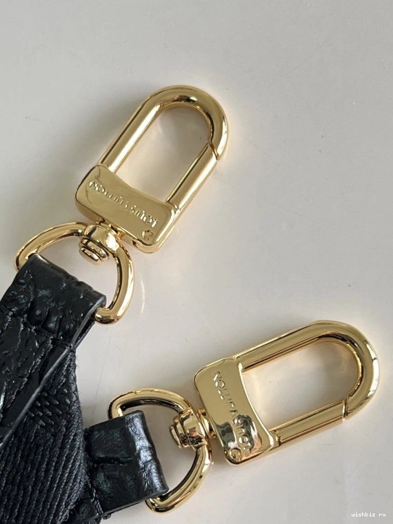 WIS LOUIS PM-26*20*12cm VUITTON COUSSIN 0123